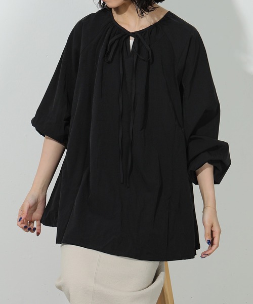 emesuelee(エメスーリー)の「UV CUT 撥水生地 接触冷感 2way チュニック ラッシュガード(シャツ/ブラウス・レディース・ブラック/グレー/ナチュラル・フリー)」の2枚目の写真
