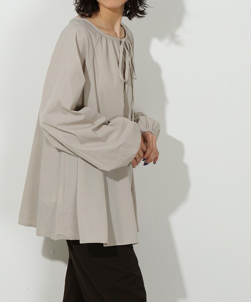 emesuelee(エメスーリー)の「UV CUT 撥水生地 接触冷感 2way チュニック ラッシュガード(シャツ/ブラウス・レディース・ブラック/グレー/ナチュラル・フリー)」の20枚目の写真