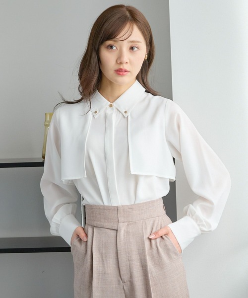Andemiu(アンデミュウ)の「ケープフウシャツ451394(シャツ/ブラウス・レディース・オフホワイト/ネイビー/ライトグレー・FREE)」の12枚目の写真