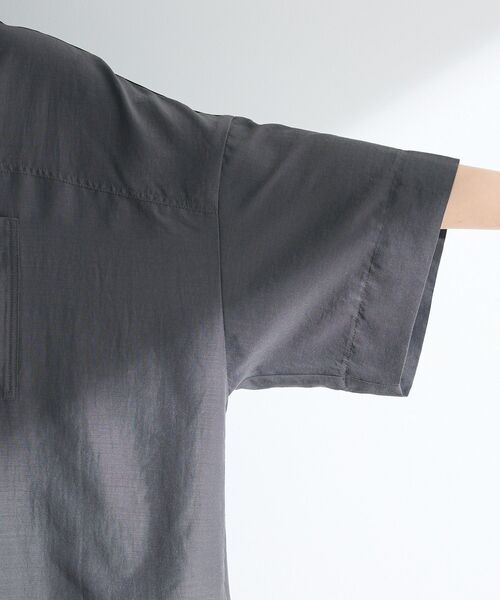 Green　Parks（グリーンパークス）の「7分袖ミディ丈シャツワンピース（シャツワンピース・レディース・ライトカーキ/ラベンダー/オフホワイト/チャコールグレー・FREE）」の15枚目の写真