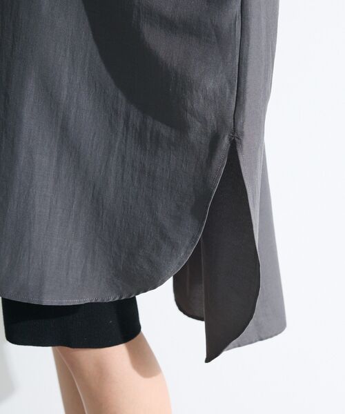 Green　Parks（グリーンパークス）の「7分袖ミディ丈シャツワンピース（シャツワンピース・レディース・ライトカーキ/ラベンダー/オフホワイト/チャコールグレー・FREE）」の17枚目の写真