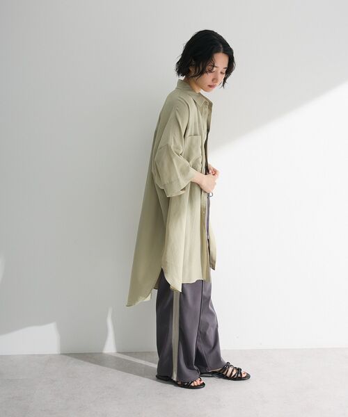 Green　Parks（グリーンパークス）の「7分袖ミディ丈シャツワンピース（シャツワンピース・レディース・ライトカーキ/ラベンダー/オフホワイト/チャコールグレー・FREE）」の20枚目の写真