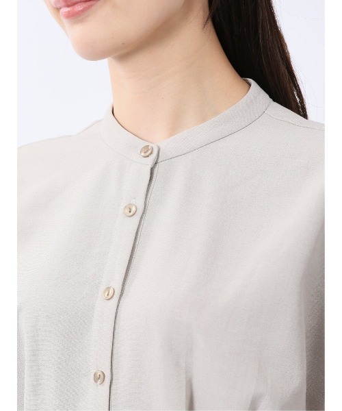 m.f.editorial(エムエフエディトリアル)の「【マシンウォッシャブル】m.f.エディトリアル レディース 麻調合繊 ウォッシャブル バンドカラー 半袖ブラウス(セットアップ可能)(シャツ/ブラウス・レディース・ネイビー/ライトグレー/ライトグリーン・MEDIUM/LARGE)」の9枚目の写真