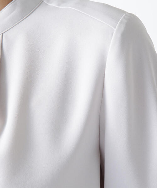 NATURAL BEAUTY BASIC（ナチュラルビューティーベーシック）の「◇ラッフルタイブラウス（シャツ/ブラウス・レディース・ダークブルー/グレイッシュベージュ/オフホワイト・SMALL/MEDIUM）」の15枚目の写真