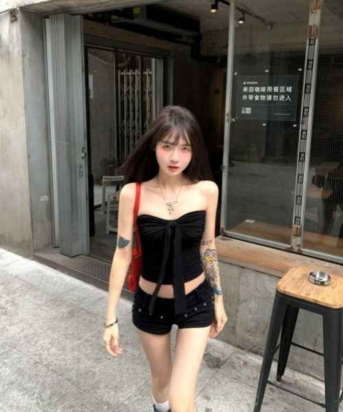 リズリサ チューブトップ y2k レア Y2Kガーリー＊ショート丈クロップドチューブトップ（チューブ