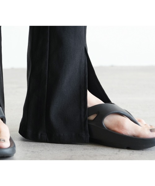 reca（レカ）の「フロントスリットストレッチパンツ（その他パンツ・レディース・ブラック・MP/M/L）」の2枚目の写真