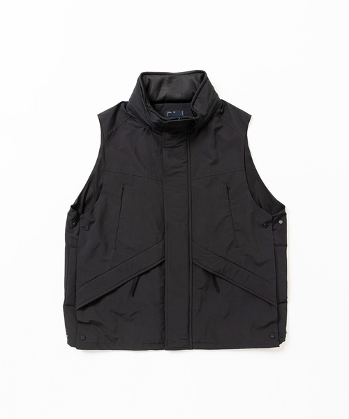 meanswhile(ミーンズワイル)の「Side Slit Paper Touch Luggage Vest(ベスト・メンズ・ブラック・2(M)/3(L))」の2枚目の写真