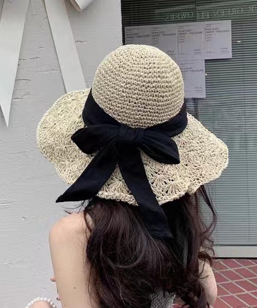 VIBGYOR(ヴィブジョー)の「pur chouchou/ブラックリボン 麦わら帽子 P4479(ハット・レディース・ベージュ/ブラウン・FREE)」の1枚目の写真