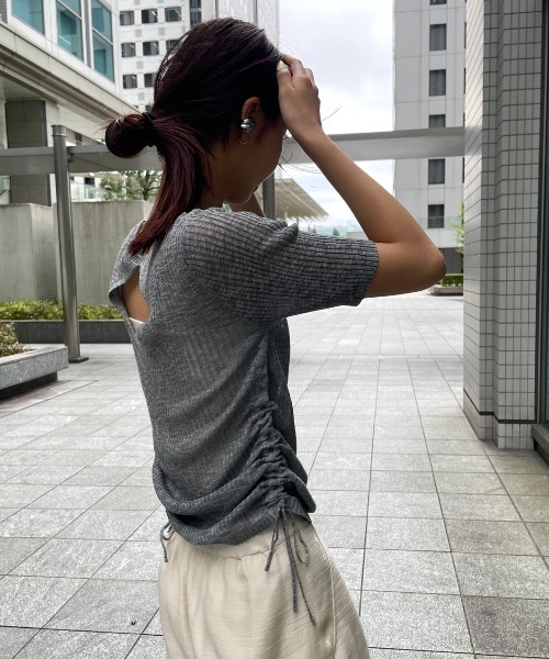AIC.(エーアイシー)の「バックオープンシャーリングシアーリブトップス(その他トップス・レディース・チャコールグレー/オフホワイト・FREE)」の10枚目の写真