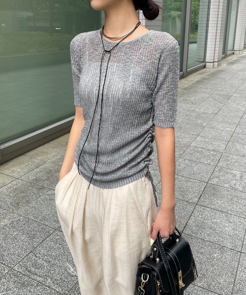 AIC.(エーアイシー)の「バックオープンシャーリングシアーリブトップス(その他トップス・レディース・チャコールグレー/オフホワイト・FREE)」の13枚目の写真