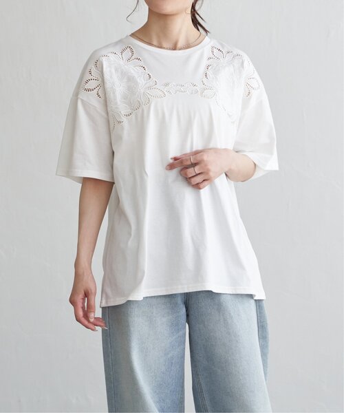 notch.(ノッチ)の「花柄カットワーク刺繍Tシャツ(Tシャツ/カットソー・レディース・ブラック/オフホワイト/ブルー・M)」の7枚目の写真