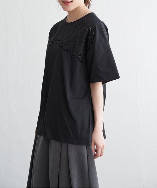 notch.(ノッチ)の「花柄カットワーク刺繍Tシャツ(Tシャツ/カットソー・レディース・ブラック/オフホワイト/ブルー・M)」の10枚目の写真