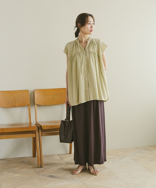 GLOBAL WORK（グローバルワーク）の「さらさらリラックスネックフリル/571309（シャツ/ブラウス・レディース・レッド/ネイビー/イエロー系その他4/グレイッシュベージュ/ストライプ/ダークブラウン・MEDIUM/LARGE）」の19枚目の写真