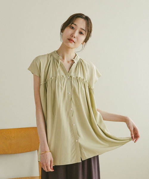 GLOBAL WORK（グローバルワーク）の「さらさらリラックスネックフリル/571309（シャツ/ブラウス・レディース・レッド/ネイビー/イエロー系その他4/グレイッシュベージュ/ストライプ/ダークブラウン・MEDIUM/LARGE）」の15枚目の写真