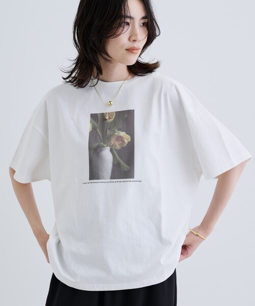 GALLEST（ギャレスト）の「【一部店舗限定】フラワープリントT（Tシャツ/カットソー・レディース・ホワイト系3/ホワイト系1/ホワイト系2・38）」の6枚目の写真