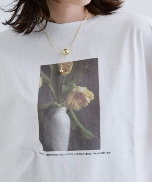 GALLEST（ギャレスト）の「【一部店舗限定】フラワープリントT（Tシャツ/カットソー・レディース・ホワイト系3/ホワイト系1/ホワイト系2・38）」の7枚目の写真