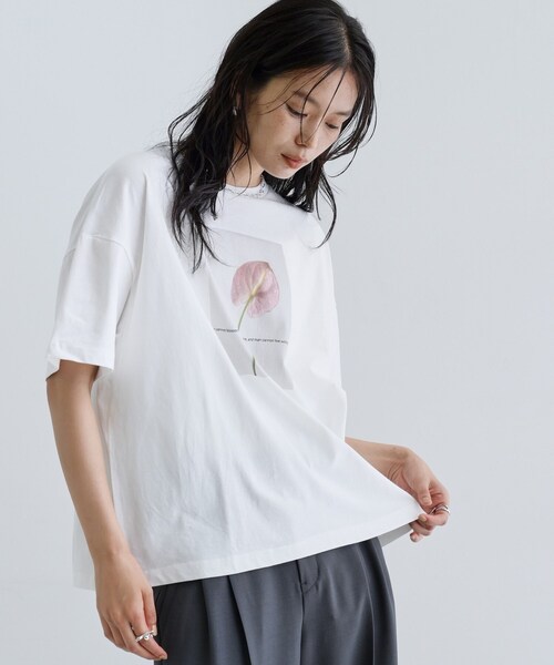 GALLEST（ギャレスト）の「【一部店舗限定】フラワープリントT（Tシャツ/カットソー・レディース・ホワイト系3/ホワイト系1/ホワイト系2・38）」の12枚目の写真