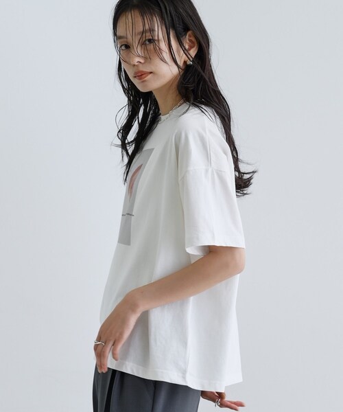 GALLEST（ギャレスト）の「【一部店舗限定】フラワープリントT（Tシャツ/カットソー・レディース・ホワイト系3/ホワイト系1/ホワイト系2・38）」の14枚目の写真