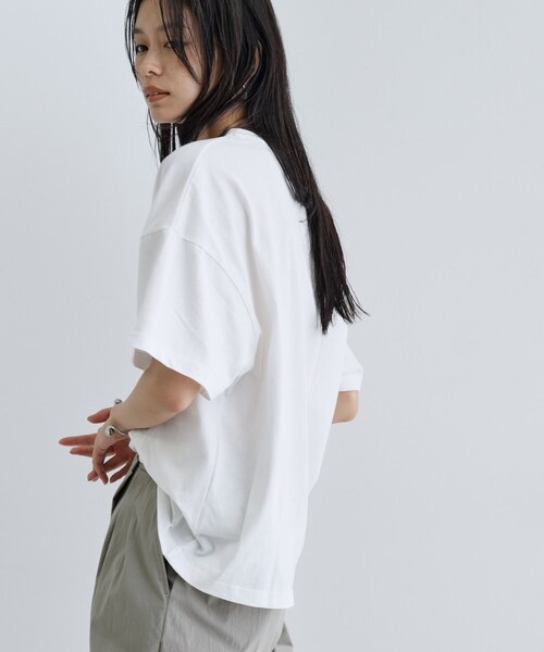 GALLEST（ギャレスト）の「【一部店舗限定】フラワープリントT（Tシャツ/カットソー・レディース・ホワイト系3/ホワイト系1/ホワイト系2・38）」の22枚目の写真