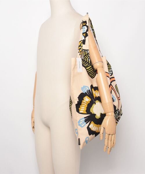 marimekko（マリメッコ）の「Tiara / tote bag 43x44 cm（トートバッグ・レディース・ベージュ・FREE）」の10枚目の写真