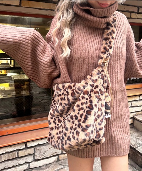 ipugo(イプゴ)の「ipugo/イプゴ ハイネックオーバーロングニット 冬服(ニット/セーター・レディース・アイボリー/ブラウン・FREE)」の14枚目の写真