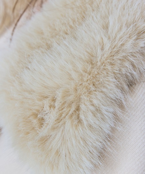 marun（マルン）の「＜大きいサイズ＞衿元フェイクファーリボンベルトフレアコート　marun（その他アウター・レディース・ブラック/ベージュ・L/5L/4L/3L/LL）」の14枚目の写真