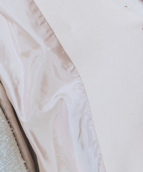 marun（マルン）の「＜大きいサイズ＞衿元フェイクファーリボンベルトフレアコート　marun（その他アウター・レディース・ブラック/ベージュ・L/5L/4L/3L/LL）」の15枚目の写真