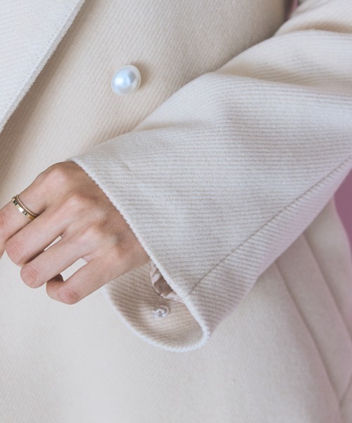 marun（マルン）の「＜大きいサイズ＞衿元フェイクファーリボンベルトフレアコート　marun（その他アウター・レディース・ブラック/ベージュ・L/5L/4L/3L/LL）」の16枚目の写真