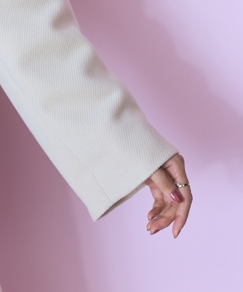 marun（マルン）の「＜大きいサイズ＞衿元フェイクファーリボンベルトフレアコート　marun（その他アウター・レディース・ブラック/ベージュ・L/5L/4L/3L/LL）」の17枚目の写真