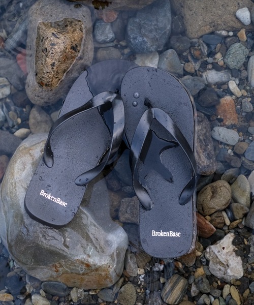 BROKEN BASE(ブロークンベース)の「Logo sandal(サンダル・メンズ・ブラック・SMALL/MEDIUM/LARGE)」の1枚目の写真