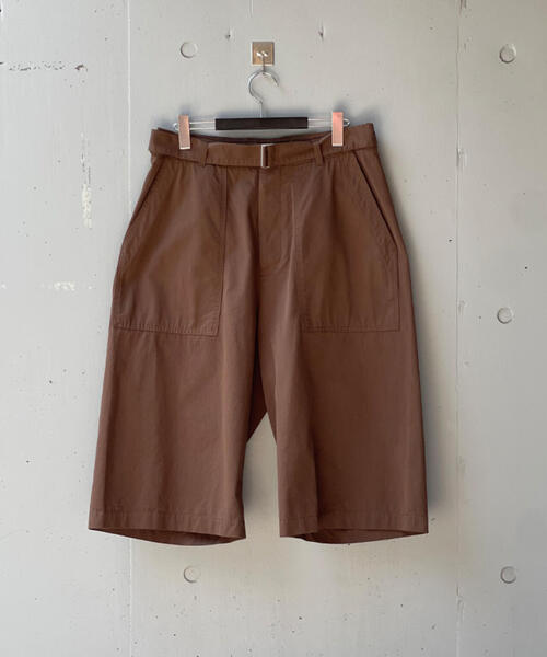 Toironier（トワロニエ）の「Toironier/トワロニエ/Belted Chino Shorts（チノパンツ・メンズ・チャコールグレー/ブラウン・1/2/3）」の16枚目の写真