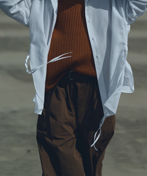 Toironier(トワロニエ)の「Toironier/トワロニエ/Belted Chino Shorts(チノパンツ・メンズ・チャコールグレー/ブラウン・1/2/3)」の18枚目の写真