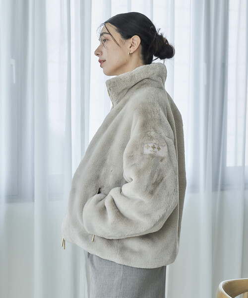 FREAK'S STORE(フリークスストア)の「TATRAS × FREAK'S STORE/タトラス BARBRA<別注カラーあり> /バルブラ/ファージャケット(その他アウター・レディース・グレー/ライトグレー/ブラック/ベージュ/ダークブラウン・2/1)」の8枚目の写真