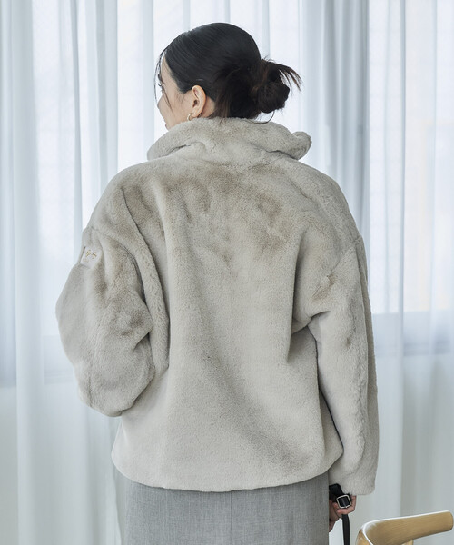 FREAK'S STORE(フリークスストア)の「TATRAS × FREAK'S STORE/タトラス BARBRA<別注カラーあり> /バルブラ/ファージャケット(その他アウター・レディース・グレー/ライトグレー/ブラック/ベージュ/ダークブラウン・2/1)」の10枚目の写真