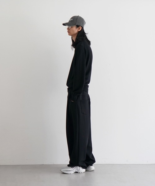 NEONSIGN（ネオンサイン）の「【EXCLUSIVE】NEONSIGN Wide tech slacks（スラックス・メンズ・ブラック系1/ブラック・44/46/48）」の2枚目の写真