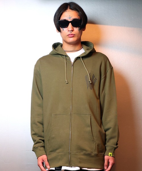 [W] by VIRGOwearworks（ダブリューバイヴァルゴウェアーワークス）の「Warp logo zip hoodie（パーカー・メンズ・ブラック/グレー/オリーブドラブ・MEDIUM/LARGE/X-LARGE）」の3枚目の写真