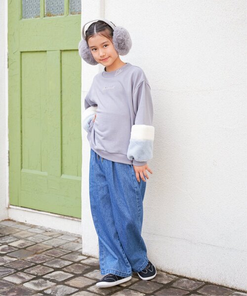 ikka（イッカ）の「袖ファー刺繍ラインストーンプルオーバー（120~160cm）（スウェット・キッズ・オフホワイト/ブルー/ダークグレー/ミント・120/130/140/150/160）」の5枚目の写真