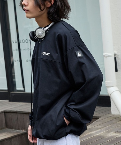 GERRY（ジェリー）の「GERRY/ジェリー 別注 <吸水速乾/UVカット/イージケア> ロゴワッペン ドロスト オーバーサイズ ファンクショナルファブリック長袖Tシャツ（Tシャツ/カットソー・メンズ・グレー系/スミクロ/ネイビー/ブラウン系/ブラック/ライトグレー・L/M/S/XL）」の9枚目の写真