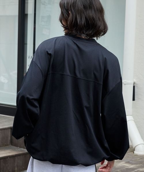 GERRY（ジェリー）の「GERRY/ジェリー 別注 <吸水速乾/UVカット/イージケア> ロゴワッペン ドロスト オーバーサイズ ファンクショナルファブリック長袖Tシャツ（Tシャツ/カットソー・メンズ・グレー系/スミクロ/ネイビー/ブラウン系/ブラック/ライトグレー・L/M/S/XL）」の11枚目の写真