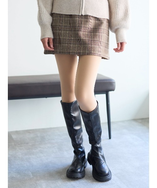 tutuanna（チュチュアンナ）の「まるで素肌のようなフェイクタイツクリア美脚80デニール（タイツ/ストッキング・レディース・ライトベージュ/ブラック/ブラック系その他5/ベージュ系7/ベージュ系6・L-XL/M-L/S-M）」の9枚目の写真