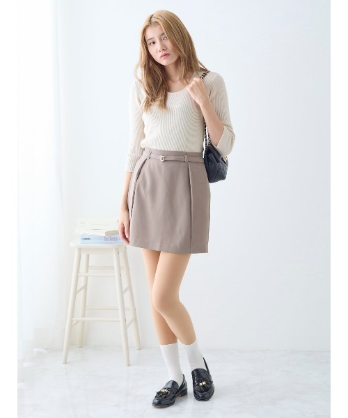 tutuanna（チュチュアンナ）の「まるで素肌のようなフェイクタイツクリア美脚80デニール（タイツ/ストッキング・レディース・ライトベージュ/ブラック/ブラック系その他5/ベージュ系7/ベージュ系6・L-XL/M-L/S-M）」の16枚目の写真