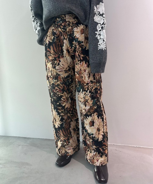 Unitage(ユニテージ)の「サテンラインゴブランパンツ(その他パンツ・レディース・ブラック・FREE)」の3枚目の写真
