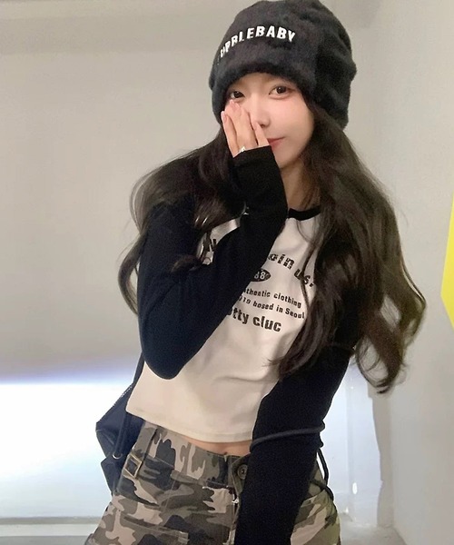 shopnikoniko(ショップニコニコ)の「ラグランTシャツ 長袖 ロンT ラグラン スリットネック ラグランロンT(Tシャツ/カットソー・レディース・グリーン/ブラック/ブラウン・フリー)」の4枚目の写真