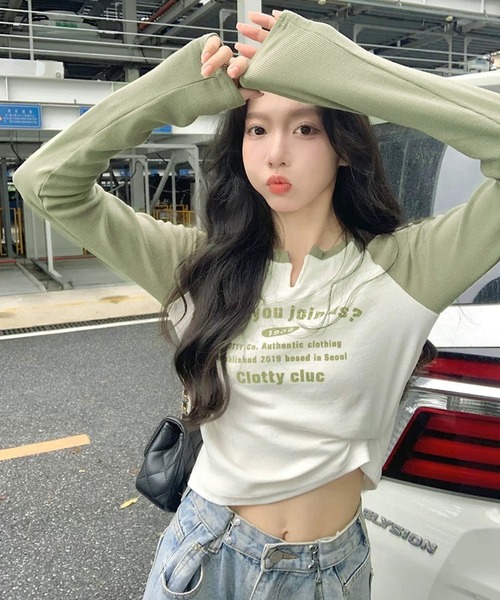 shopnikoniko(ショップニコニコ)の「ラグランTシャツ 長袖 ロンT ラグラン スリットネック ラグランロンT(Tシャツ/カットソー・レディース・グリーン/ブラック/ブラウン・フリー)」の13枚目の写真