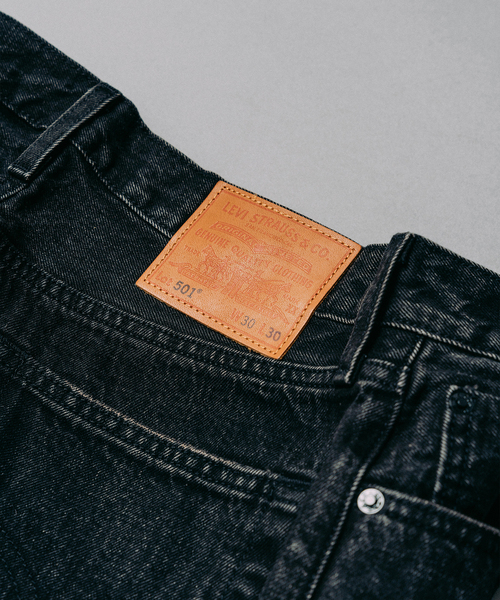 Levi's(リーバイス)の「《再入荷》LEVI’S(R)/リーバイス(R) 別注 BIG E 501(R) BLACK L30(デニムパンツ・メンズ・ブラック・38/36/34/33/32/31/30)」の4枚目の写真