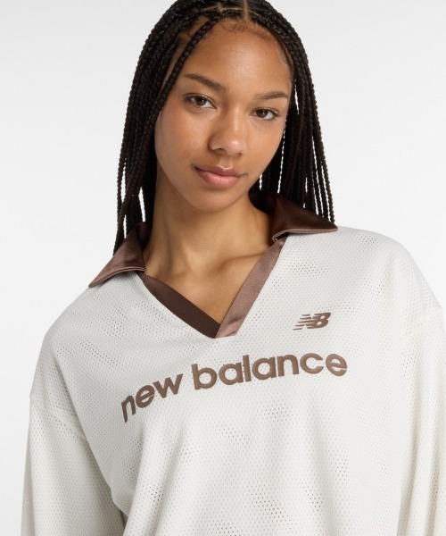 NEW BALANCE(ニューバランス)の「New Balance Mesh Jersey Long Sleeve(ニューバランス メッシュ ジャージー ロングスリーブ)(Tシャツ/カットソー・レディース・ベージュ系/ネイビー系・SMALL/MEDIUM/LARGE)」の8枚目の写真