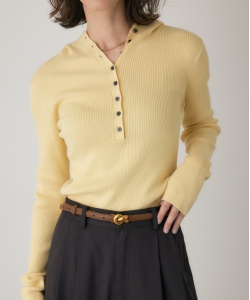 crie conforto(クリーコンフォルト)の「バラクラバニット 秋服 / 冬服 / 長袖 / フード有り(ニット/セーター・レディース・グレー/ライトイエロー/オフホワイト/ブラック・FREE)」の4枚目の写真
