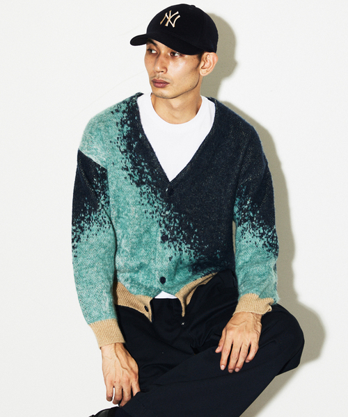 JOURNAL STANDARD（ジャーナルスタンダード）の「モヘア ミックス グラデーション カーディガン（カーディガン/ボレロ・メンズ・ベージュ/ブラック/カーキ/ネイビー・LARGE/MEDIUM）」の4枚目の写真