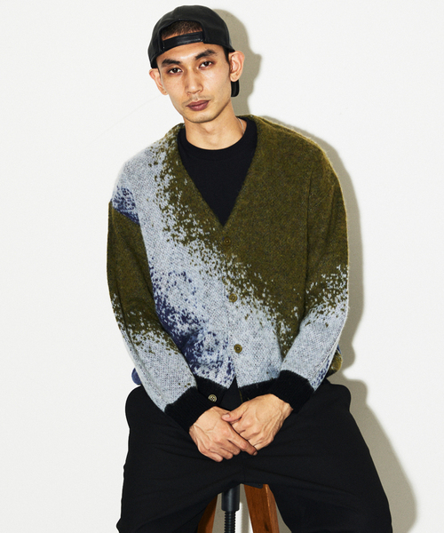 JOURNAL STANDARD（ジャーナルスタンダード）の「モヘア ミックス グラデーション カーディガン（カーディガン/ボレロ・メンズ・ベージュ/ブラック/カーキ/ネイビー・LARGE/MEDIUM）」の3枚目の写真