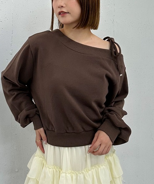 archives(アルシーヴ)の「肩リボンワンショルスウェット(Tシャツ/カットソー・レディース・ブラウン/グレー/ブラック/アイボリー・MEDIUM)」の6枚目の写真